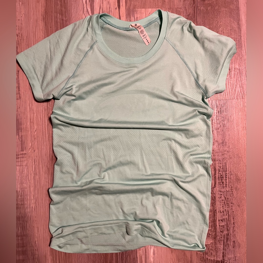 lululemon athletica Mint Green Short Sleeve Top